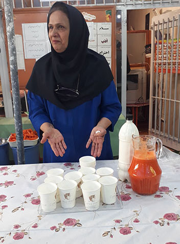 برگزاری جشنواره غذا و دست سازه های هنری به نفع امور خیریه